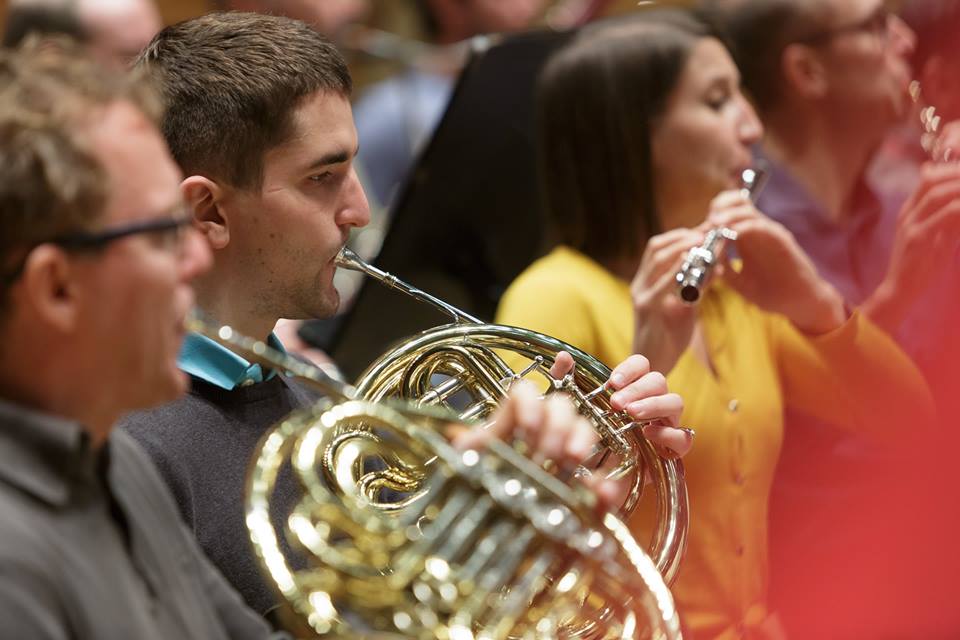 Orkester Slovenske filharmonije
dirigent György Győriványi Ráth
Dubravka Tomšič Srebotnjak klavir
Wolfgang Amadeus Mozart: Figarova svatba, uvertura, K. 492
Wolfgang Amadeus Mozart: Koncert za klavir in orkester v D-duru št. 26, K. 537
Franz Schmidt: Simfonija št. 4 v C-duru