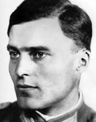 File:Claus von Stauffenberg portrait (1907-1944).JPG - Wikimedia Commons