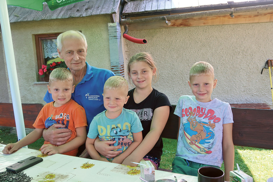 				Janez Arh in pastirčki Jernej, Lovro, Daša in Andraž			