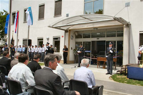 				15. junij 2004, svečana otvoritev stavbe PP in PPP v Murski Soboti<br>Foto: Štefan Ambraham policija.si			