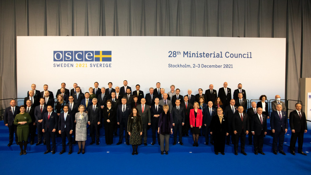 				28. ministrskega sveta Organizacije za varnost in sodelovanje v Evropi (OVSE), se  udeležujejo ministri 57 držav			