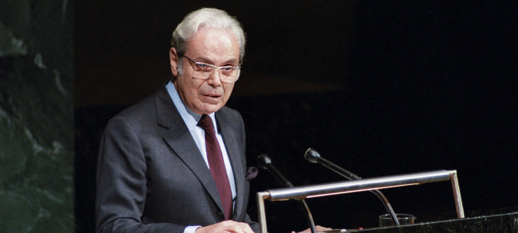 				Generalni sekretar OZN Javier Pérez de Cuéllar			