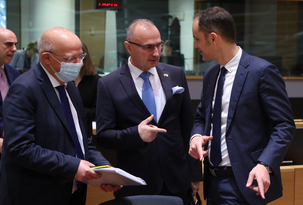 				Minister Logar s hrvaškim in portugalskim kolegom, foto EU			